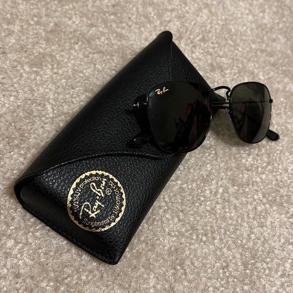 Ray Ban Flat Sunglasses - Picture 3 of 4